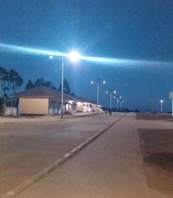 莱州市非洲科特迪瓦太阳能路灯工程